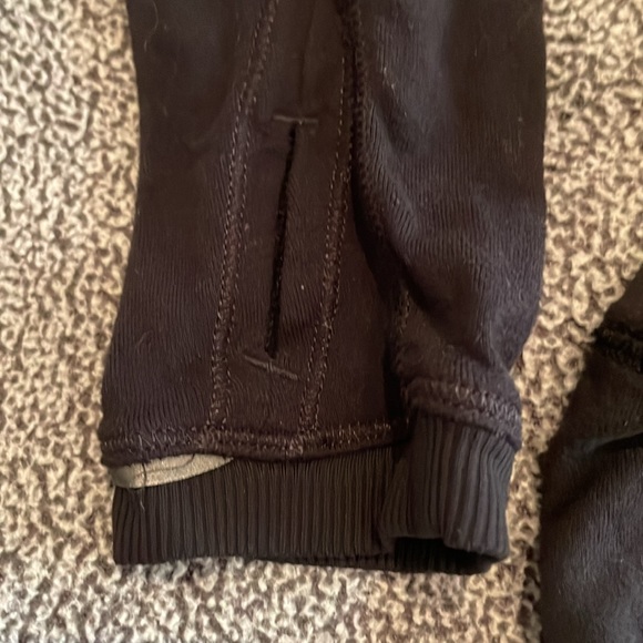 Lululemon Super Soft Running Top with Lace - Picture 9 of 10